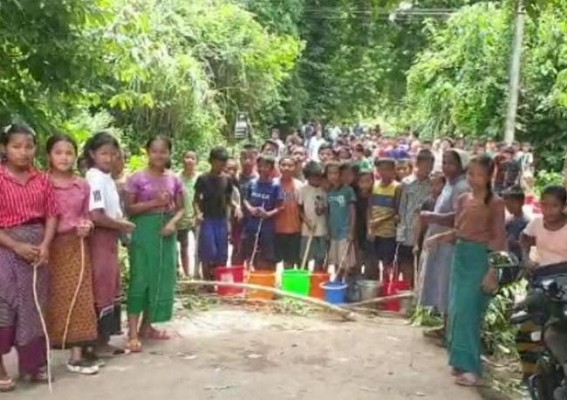 Under HIRA Era people are reeling under miseries without drinking water and Electricity in Ambassa: Locals’ Blocked roads demanding road repairing Under HIRA Era people are reeling under miseries without drinking water and Electricity in Ambassa: Locals’ Blocked roads demanding road repairing